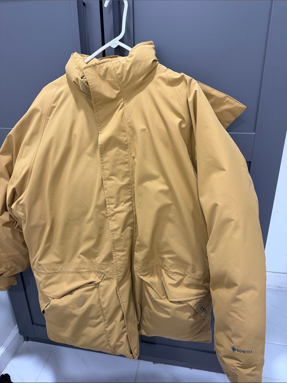 Marmot jacket Men’s Mustard Tan Insulated Puffer Jacket - Authentic